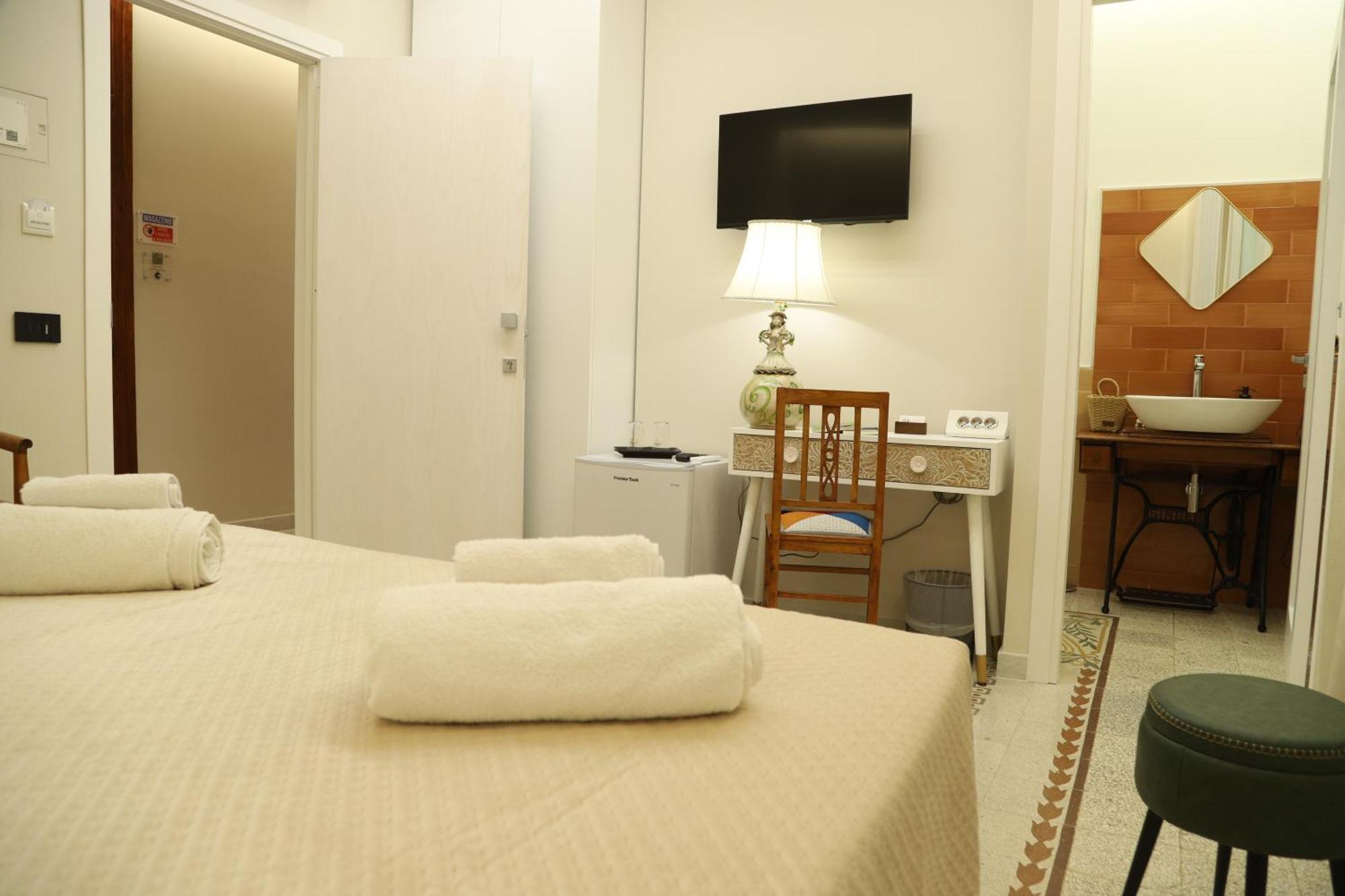 Le Tre Ninfe Cinisi Bed & Breakfast ภายนอก รูปภาพ