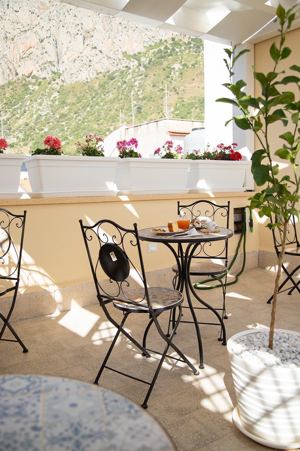 Le Tre Ninfe Cinisi Bed & Breakfast ภายนอก รูปภาพ